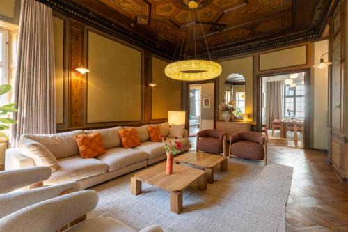 Indre By Apartment | Royal and Luxurious Manor Apartments