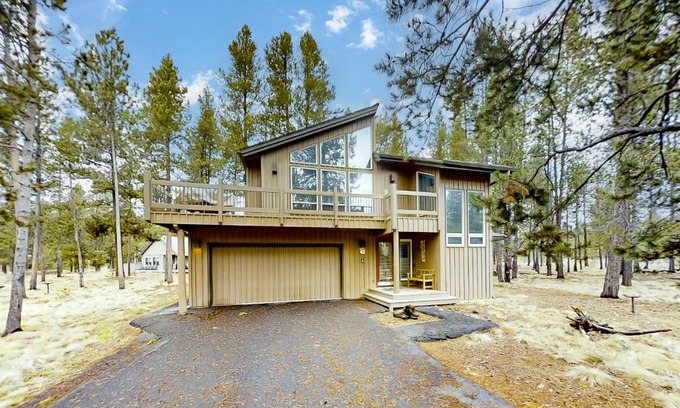 Sunriver House | Royal Court