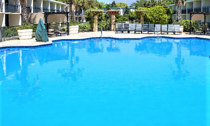 Biloxi Condo | Royal Holiday Beach Resort