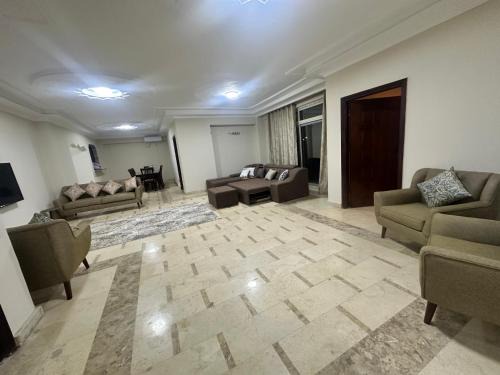 Heliopolis Apartment | Royal House