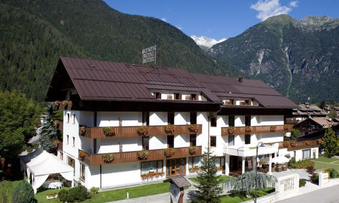 Giustino Hotel | Royal Olympic Hotel