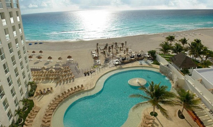 Punta Cancun Apartment | Royal Residence
