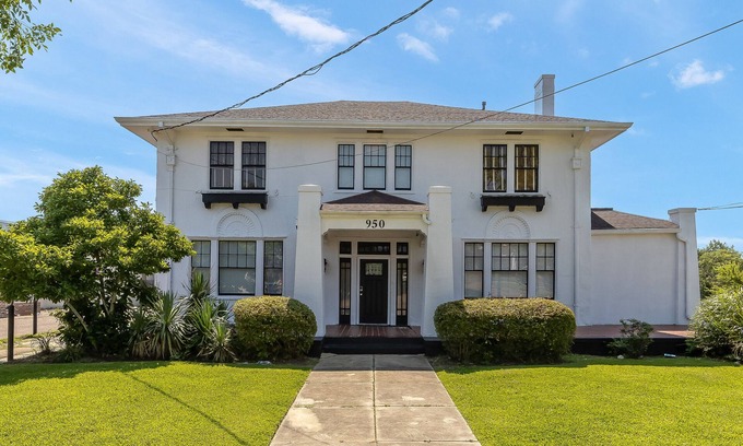 Greater Belhaven House | Royal Resort