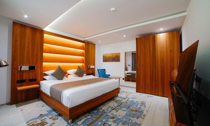 Hydra Hotel | Royal Sahel