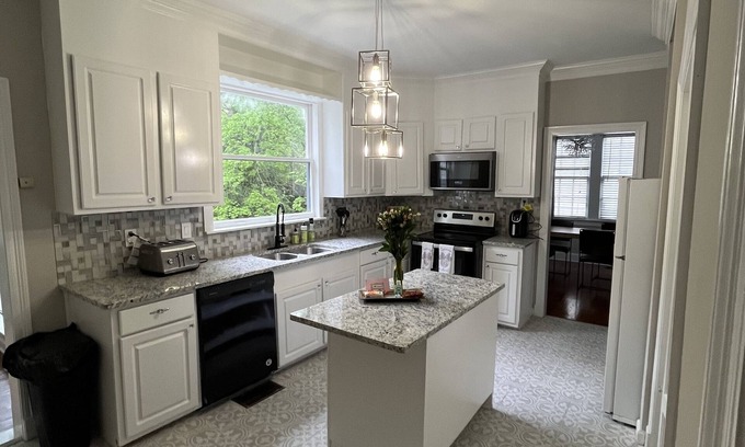 Fondren House | Royal Villa!
