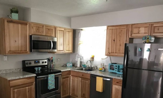 Confluence Apartment | RR2 · Riverview2,Bike,Hike and Fish From Your Front Door