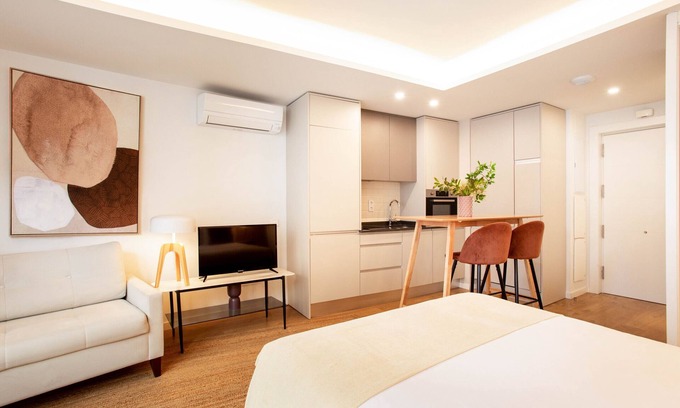 Ciudad Lineal Apartment | Rubik VII apartment in Madrid