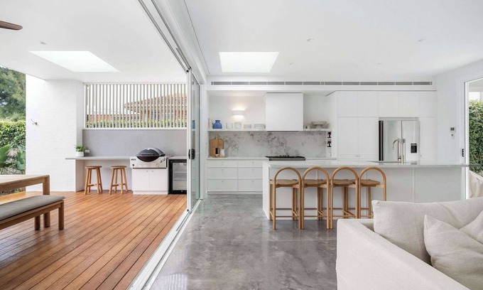 Berry House | Rubus Green, Berry - by Linnaeus Collection