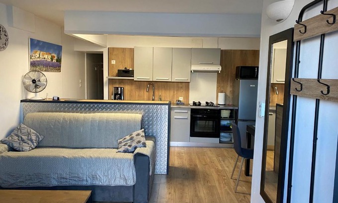 La Rochelle Apartment | Ruby