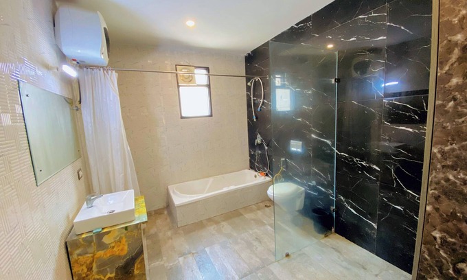 Vrindavan Villa | Rudra inn 3BHK Villanear All Mandirs Vrindavan