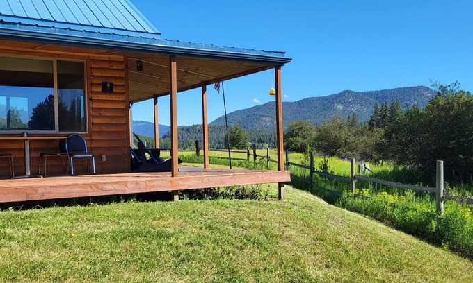 Superior Cabin | Rugg's Riverside Sleep Cabin