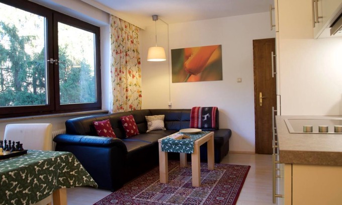 Lofer Bed & Breakfast | Ruhiges Appartement mit 1 Schlafzimmer und Balkon - Patricia, Haus