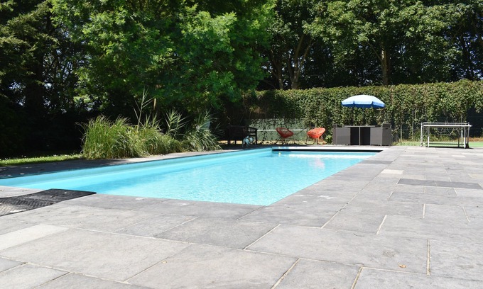 Chichester Apartment | Rural Mezzanine Studio with Shared Swimming Pool, Tennis, Table Tennis & zip wire