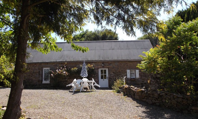 Saint-Broladre Cottage | Rural Rustic Country Cottage near Le Mont St Michel, Dinan, Cancale and St Malo