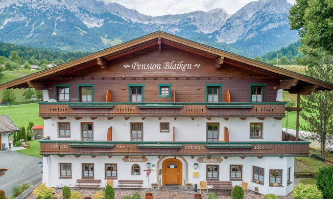 Scheffau am Wilden Kaiser House | Rustic Tyrolean guesthouse only 300m to ski lift