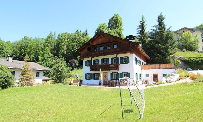 Hopfgarten Markt Apartment | Rustic holiday home on the ski slopes