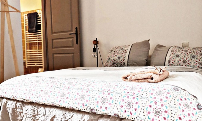 Gemenos Bed & Breakfast | Rustic B&B w/Private Bathroom, Free Parking