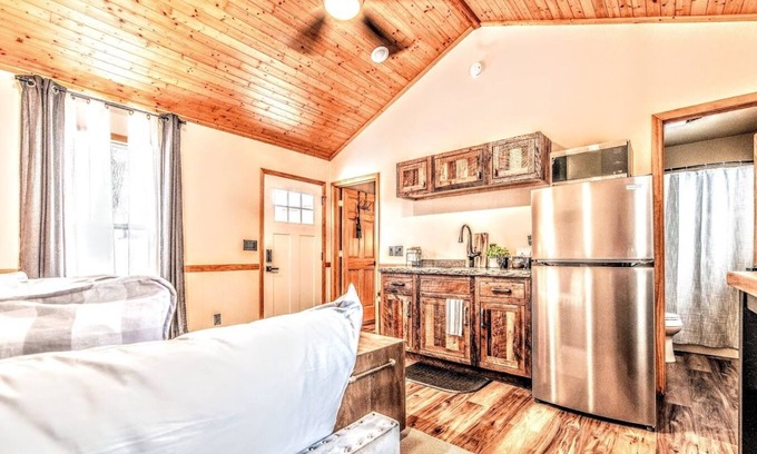 Wisconsin Dells Cabin | Rustic Cabin with Sandstone Canyon & Dock on the WI River in Wisconsin Dells