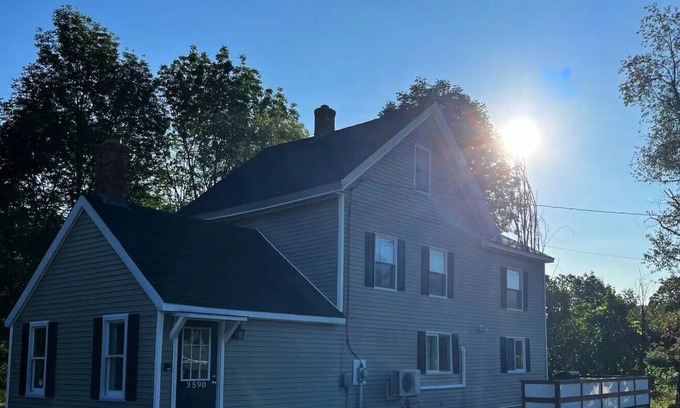 Chester House | Rustic, Cozy, and Entertaining home perfect for your next Vermont Adventure!