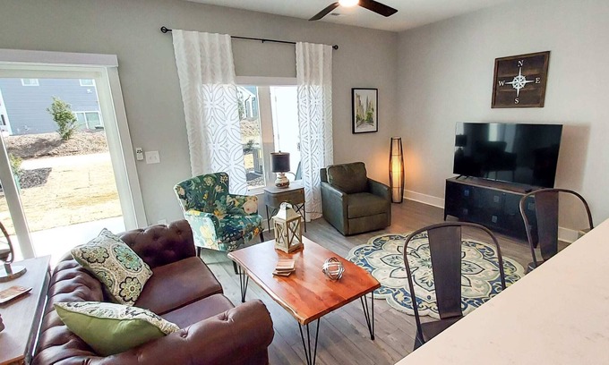 Clayton House | Rustic Industrial Home, Pet Friendly, Sleeps 8, 44