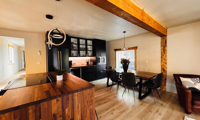 Moscow House | Rustic modern 2-bedroom home-lower level with hot tub in marvelous Moscow