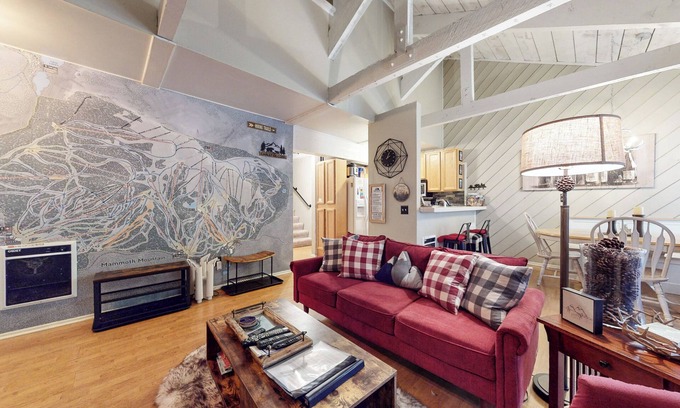 Majestic Pines Condo | Rustic Mountain Cabin, Outdoor Pool & Hot Tub On-site. Golf Course Nearby!