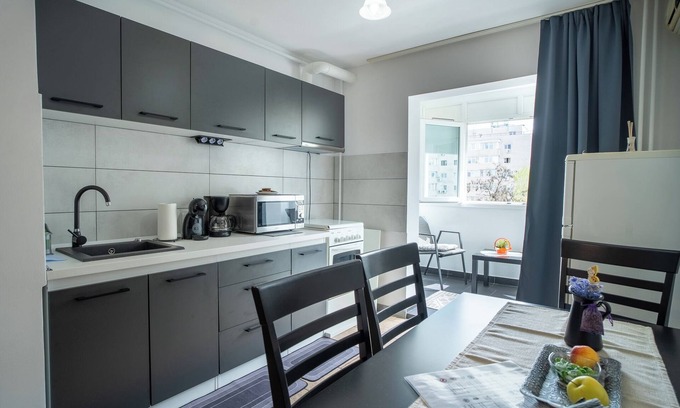 Sector 3 Apartment | Rustic & Spacious 3BR Apartment