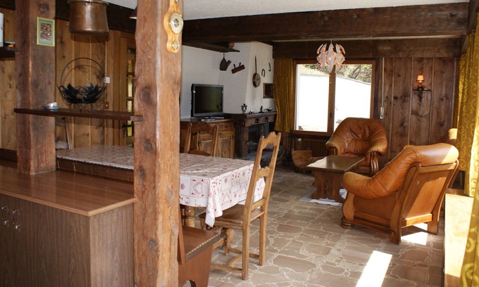 Champex-Lac Ski Chalet | Rustic, sunny cottage, garden on the heights of Champex, lake view