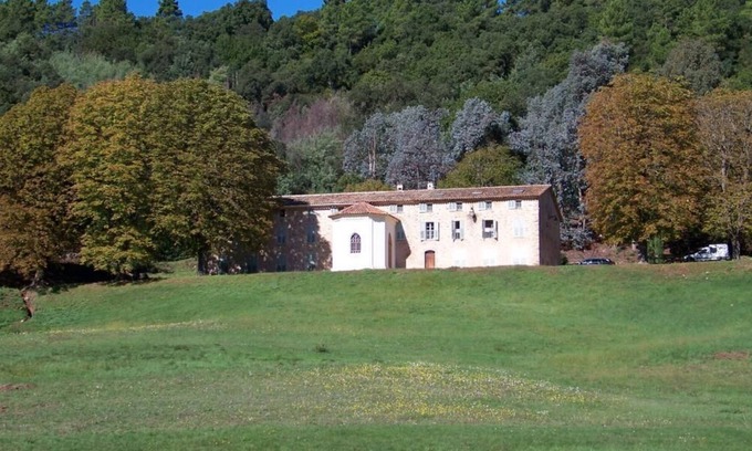 Tanneron House | Rustica - TANNERON