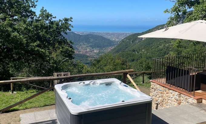 San Rocco in Turrite House | Rustico with Jacuzzi