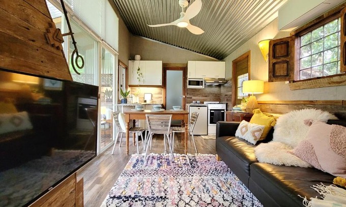 Moorland Apartment | Rusty's Hideaway - Adorable tiny house on a beautiful farm