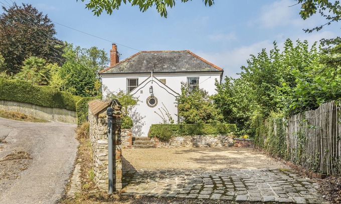 Whitchurch Canonicorum Cottage | Ryall Hope Cottage, This quaint and attractive cottage sits in a wonderful location