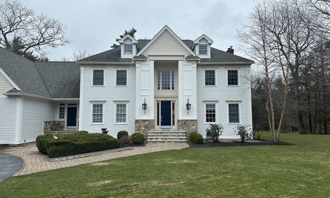 Rye Beach House | Rye Beach Estate - less than a mile to Jenness beach !