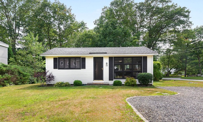 Rye House | Rye Coastal Cottage: 2BR- Dog-Friendly - Walk to Beach -Patio -Sleeps 4