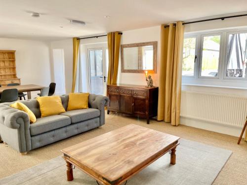 Helmsley House | Rye Court Cottage and Annex Central Hemsley