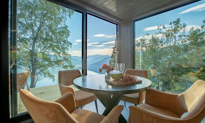 Luster House | Sørheim Fjordpanorama