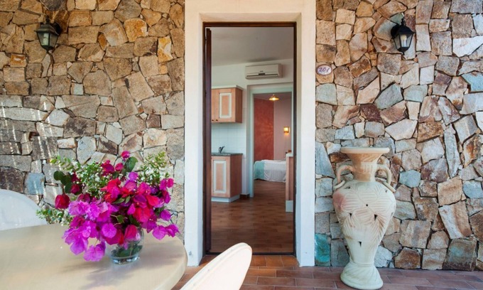 Campulongu Apartment | S'Incantu Three-room apartment 6 beds