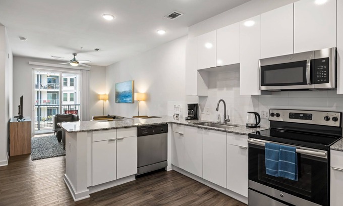 Midtown Apartment | (S1BA) Hidden Gem, Well Equipped 1-BR Perfect for Business Travel