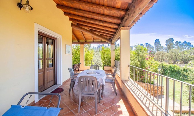 Cardedu Villa | Sa Murta villa with large garden 2 minutes from the sea