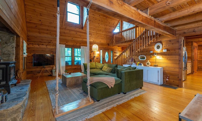 Black Mountain Cabin | Sacred Way | Eagle Rock Trail Access & 20 Min. to Lake Lure!