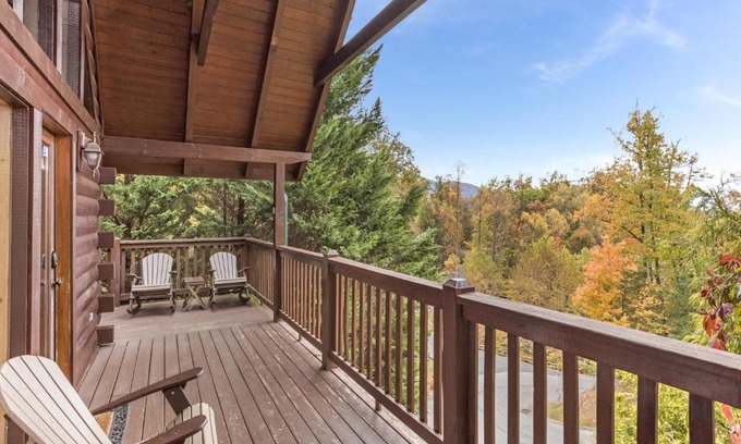 Black Bear Falls House | Saddle Ridge