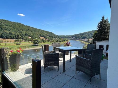 Konigstein an der Elbe Apartment | Saechsische-Schweiz-Ferienhaus-Wohnung-2-mit-hervorragendem-Panoramablick-ueber-das-Elbtal