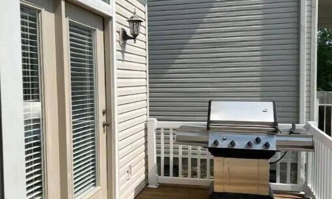 Iuka House | Safe Harbor Aqua Villa, Pickwick