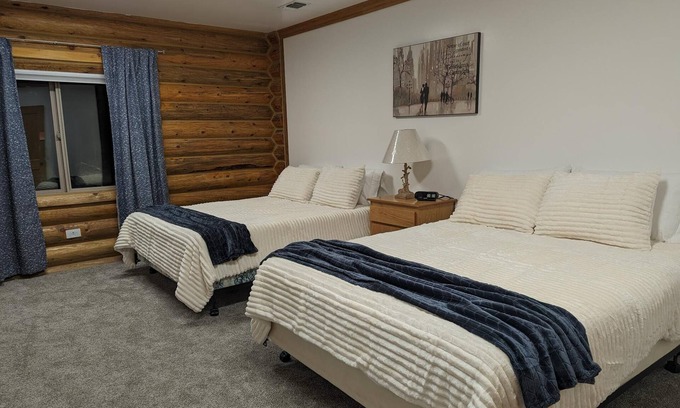 Hot Springs Cabin | Safe Haven - Room 209