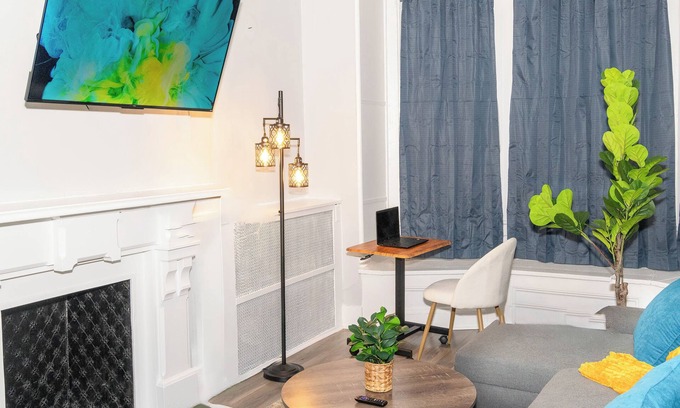 Albany Apartment | Safe Sweet Serene - Empire Plaza