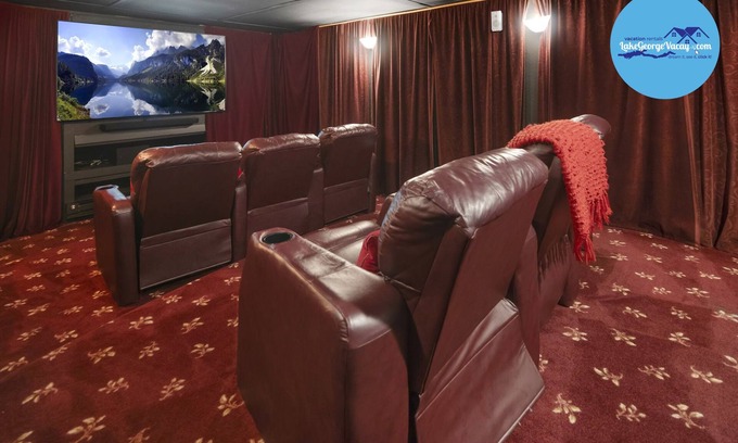 Bolton Landing House | Sagamore Golf House|Wine Cellar|Movie Theater|15 beds|Hot Tub|Pet Friendly|
