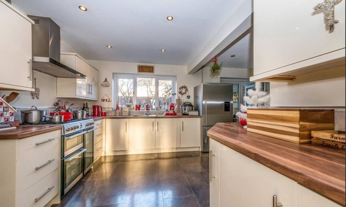 Northampton House | Sage House