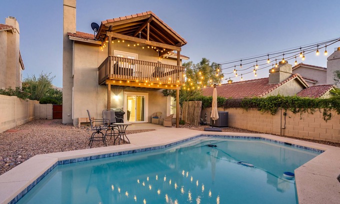 Copper Creek House | Sage House, Pool, 75" TV, Kid friendly, Coffee Bar, Bike Path, Parks & more