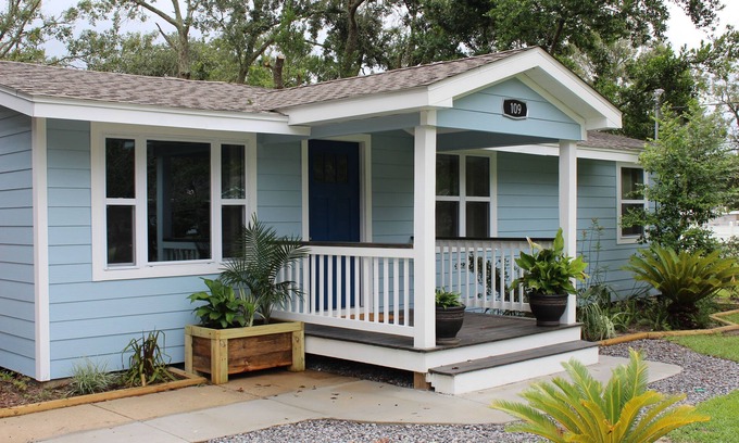 Long Beach House | Sago Beach House Charming 2-bedroom house with WiFi, AC in enjoyable Long Beach
