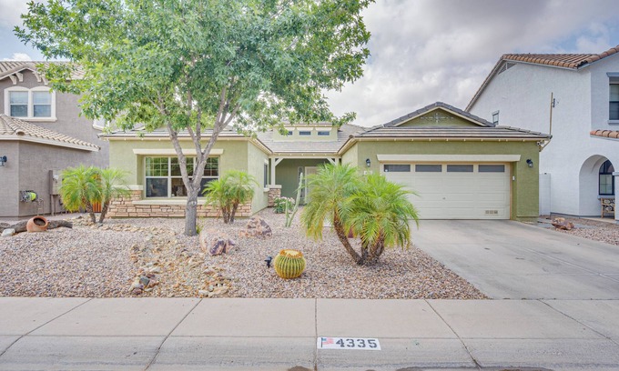 Laredo Ranch House | Saguaro Spot with Hot Tub and Private Heated Pool